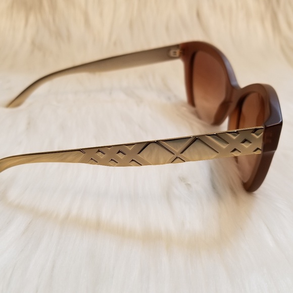 Burberry Sunglasses Cat eye - Picture 5 of 7
